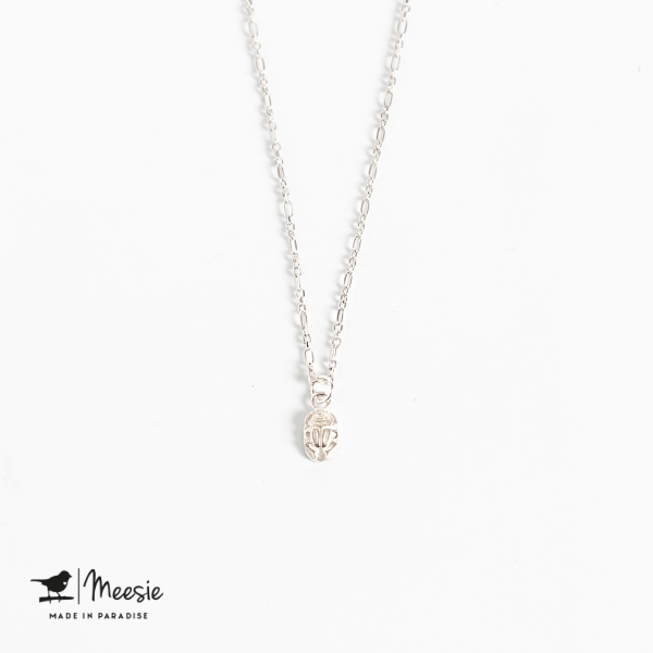 Ketting: Shortie Scarabee bedel zilver - 3 stuks Ketting: Shortie Scarabee bedel zilver - 3 stuks